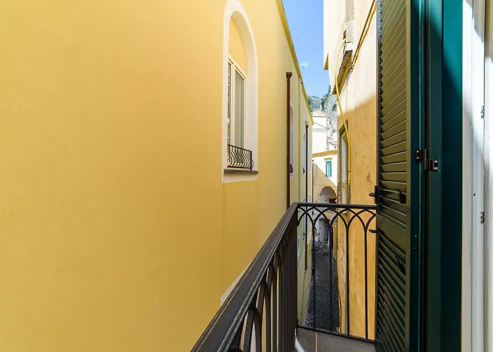 Πανσιόν Cloister 4*