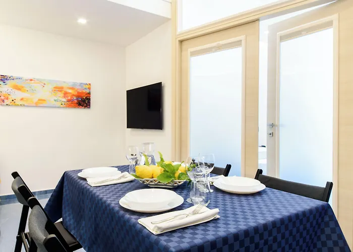 Cloister Πανσιόν 4*