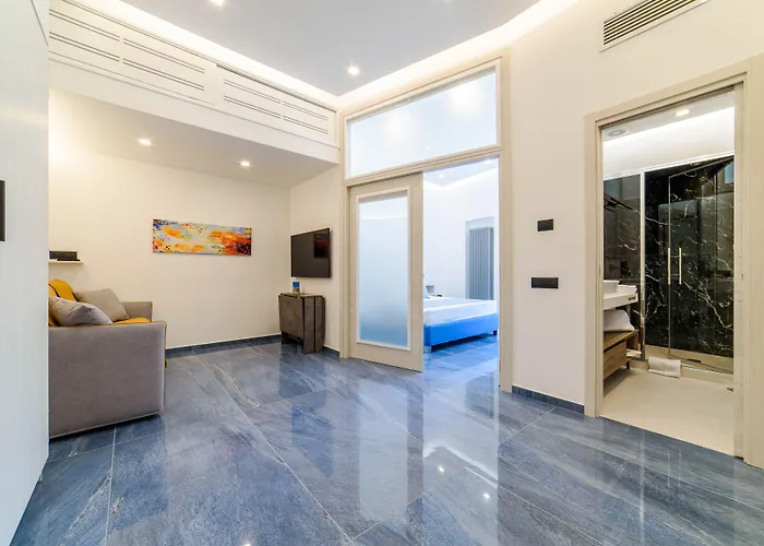 Πανσιόν Cloister 4*