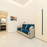 Cloister 4*